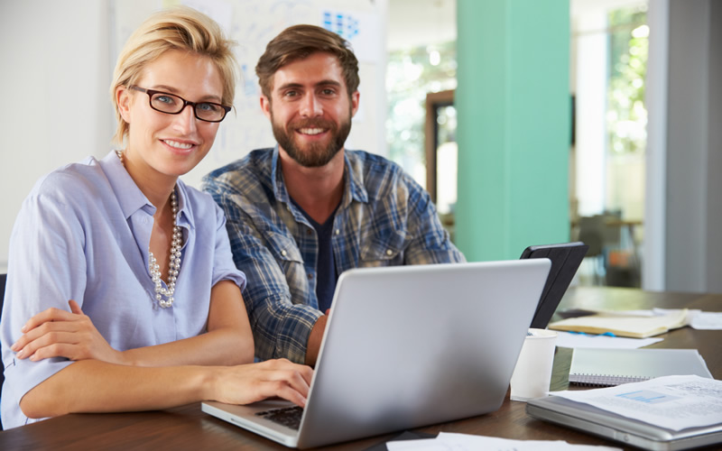 Diseño de Logo y Diseño de Impresos, tarjetas, volantes, afiches, brochure, folletos, Colombia